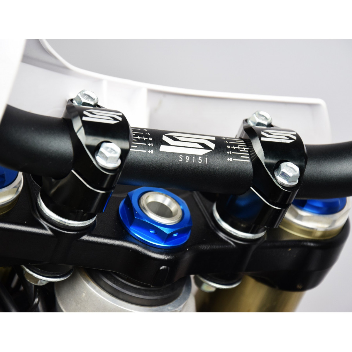 Scar Oversize Handlebar Mount for Stock OEM Triple Clamps